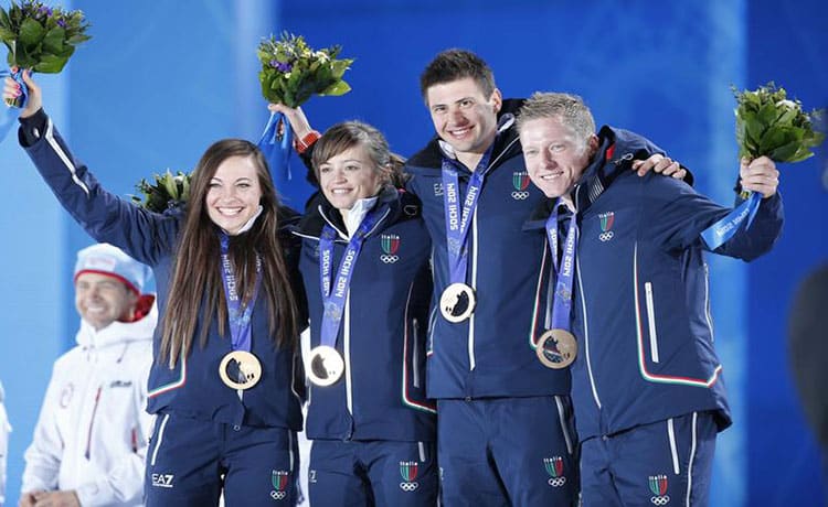 Italia-biathlon-bronzo-staffetta-mista-Sochi-2014_2_Fisi-Pentaphoto.jpg