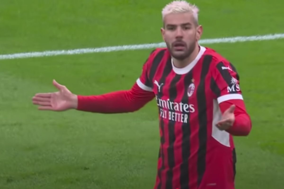 In bilico il rinnovo di contratto di Theo Hernandez al Milan