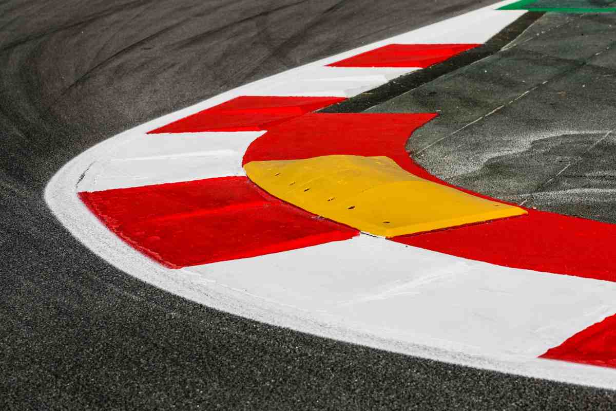 F1 Barcellona ali flessibili