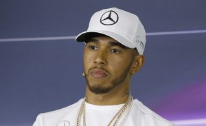 F1, ex meccanico McLaren: “Nessuno voleva lavorare con Hamilton”
