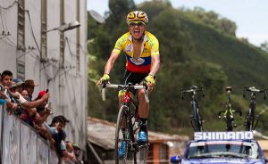 Giro d’Italia 2022, Carapaz: “Gran lavoro, una tappa in meno verso Verona”