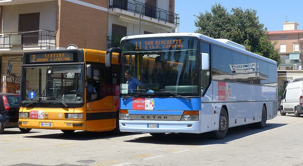 Autobus - Foto KC2001 CC BY SA 3.0