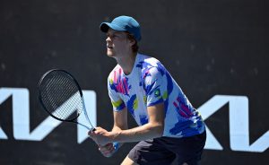 Australian Open 2022, quarta giornata: Sinner di fretta al terzo turno, Medvedev doma Kyrgios