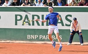 Roland Garros 2022: Cecchinato non riesce ad impensierire Hurkacz e deve arrendersi in tre set