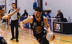 Playoff 2022 Serie A2 basket: orgoglio Chiusi, ma Udine vince e va in finale