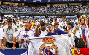 Champions League 2021/2022: la premiazione dei campioni del Real Madrid (VIDEO)