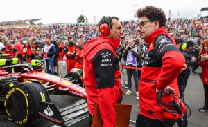 F1, Salo prende in giro la Ferrari: “Sembra che nelle riunioni studino come perdere”