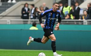 Inter, ipotesi Schalke 04 per Gosens: i nerazzurri cercano la cessione a titolo definitivo