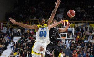 Highlights Verona Tortona 80 102: Serie A1 2022/2023 basket (VIDEO)