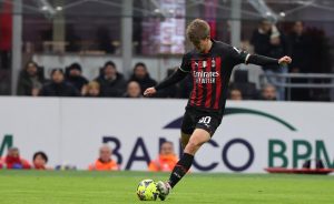 Milan Sassuolo, 1 3 all’intervallo: rossoneri negli spogliatoi tra i fischi di San Siro Milan Sassuolo, 1 3 all’intervallo: rossoneri negli spogliatoi tra i fischi di San Siro