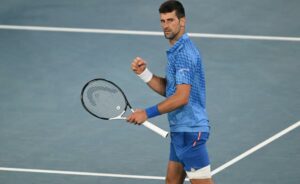 Dal visto negato al ventiduesimo slam: Djokovic in lacrime dopo la vittoria dell’Australian Open (VIDEO) Dal visto negato al ventiduesimo slam: Djokovic in lacrime dopo la vittoria dell’Australian Open (VIDEO)