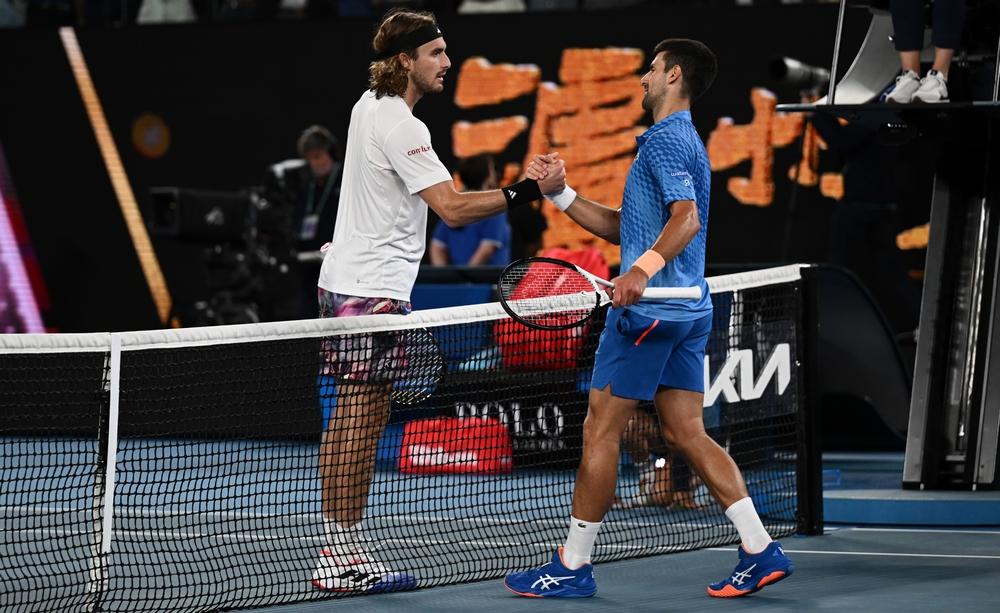 Stefanos Tsitsipas e Novak Djokovic