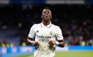Manchester City Inter, Anitta indossa la maglia di Vinicius. Il brasiliano risponde: “Te amo” Manchester City Inter, Anitta indossa la maglia di Vinicius. Il brasiliano risponde: “Te amo”