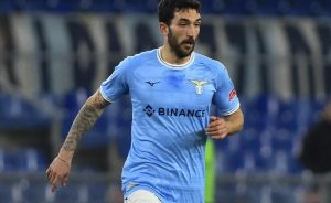 Lazio, Cataldi torna ad allenarsi coi compagni: verso il recupero in vista dell’Empoli Lazio, Cataldi torna ad allenarsi coi compagni: verso il recupero in vista dell’Empoli