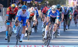 Favoriti Brugge De Panne 2023 ciclismo: grande sfida tra i migliori velocisti