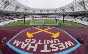 Fiorentina West Ham, a Londra è già pronto il bus celebrativo degli Hammers