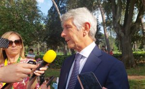 Fiorentina West Ham, Abodi: “Ci auguriamo che il risultato sia diverso da quello della Roma” Fiorentina West Ham, Abodi: “Ci auguriamo che il risultato sia diverso da quello della Roma”