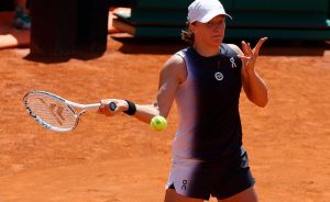 Roland Garros 2023: ok Swiatek, Andreescu rimonta Azarenka. I risultati di giornata Roland Garros 2023: ok Swiatek, Andreescu rimonta Azarenka. I risultati di giornata