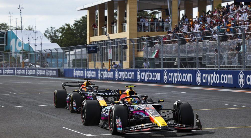 Sergio Perez e Max Verstappen