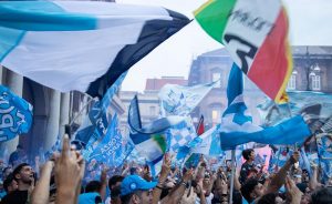 “La Coppa dei desideri – Un viaggio negli occhi di Napoli”: su Dazn il viaggio del trofeo dello Scudetto “La Coppa dei desideri – Un viaggio negli occhi di Napoli”: su Dazn il viaggio del trofeo dello Scudetto
