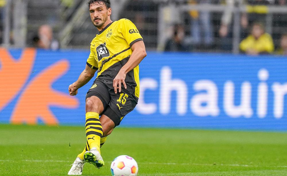MOVIOLA – Psv Borussia Dortmund: Hummels in scivolata tocca prima il pallone, rigore dubbio