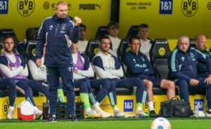 Ajax Feyenoord: la partità sarà recuperata a porte chiuse Ajax Feyenoord: la partità sarà recuperata a porte chiuse