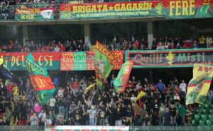 Formazioni ufficiali Ternana Reggiana: Serie B 2023/2024 Formazioni ufficiali Ternana Reggiana: Serie B 2023/2024