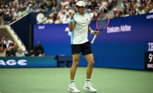 Atp Pechino 2023, Arnaldi vince un match folle: batte Galan 14 12 al tie break del terzo set annullando 3 mp Atp Pechino 2023, Arnaldi vince un match folle: batte Galan 14 12 al tie break del terzo set annullando 3 mp