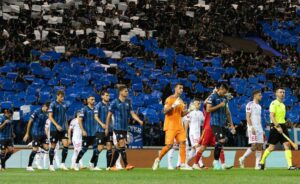 Buona la prima europea per l’Atalanta, Rakow battuto: De Ketelaere ed Ederson ‘avvisano’ lo Sporting Buona la prima europea per l’Atalanta, Rakow battuto: De Ketelaere ed Ederson ‘avvisano’ lo Sporting
