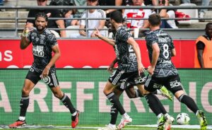 Ligue 1 2023/24: il Brest si prende la vetta in solitaria, il Nantes schiaccia il Lorient Ligue 1 2023/24: il Brest si prende la vetta in solitaria, il Nantes schiaccia il Lorient