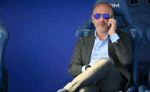 Inter, Zazzaroni boccia il mercato: “Pavard pagato troppo, manca il cambio di Calhanoglu” Inter, Zazzaroni boccia il mercato: “Pavard pagato troppo, manca il cambio di Calhanoglu”