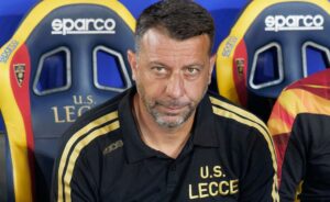 Lecce, D’Aversa: “I ragazzi stanno facendo un ottimo lavoro, rimaniamo con i piedi per terra” Lecce, D’Aversa: “I ragazzi stanno facendo un ottimo lavoro, rimaniamo con i piedi per terra”