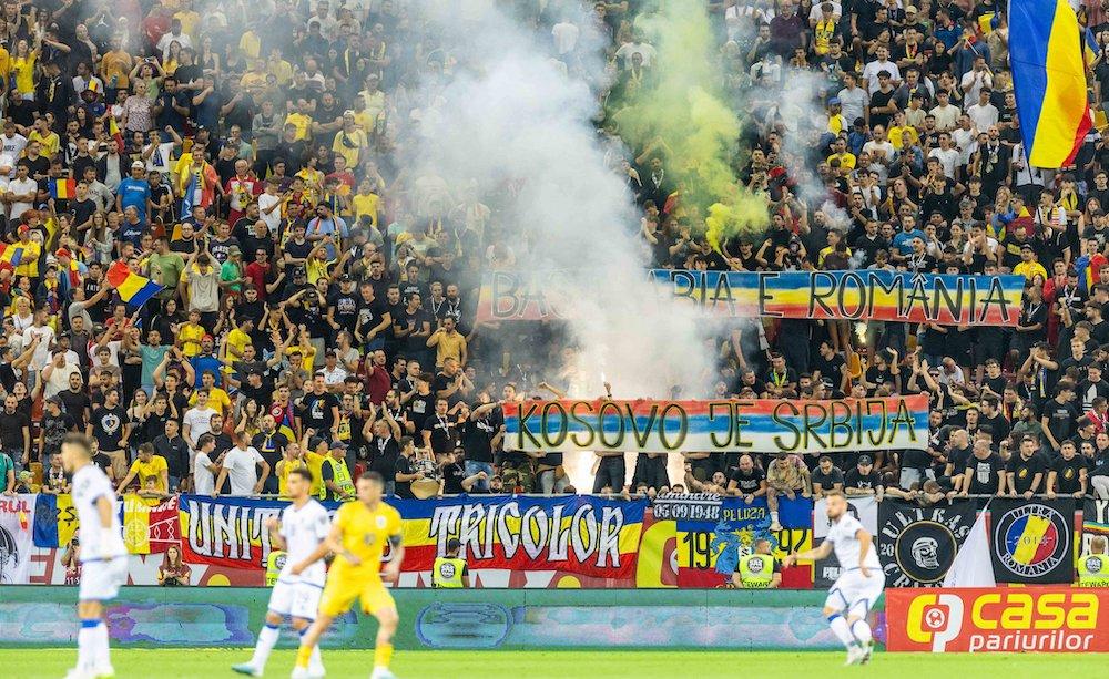 Romania Kosovo striscione