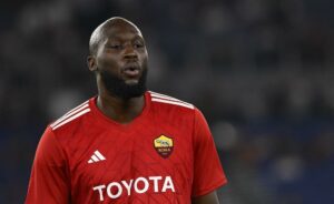 Inter, la curva nord prepara 50.000 fischietti per il ritorno di Lukaku a San Siro Inter, la curva nord prepara 50.000 fischietti per il ritorno di Lukaku a San Siro
