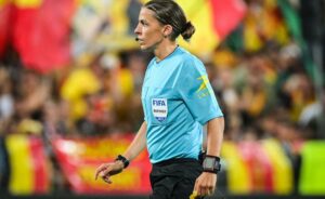 Calcio, Uefa: al via la campagna per il reclutamento di nuovi arbitri Calcio, Uefa: al via la campagna per il reclutamento di nuovi arbitri