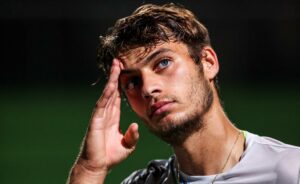 Tennis, Flavio Cobolli si racconta: “Il mio idolo è Fognini. Top 100? Non voglio fermarmi qui” Tennis, Flavio Cobolli si racconta: “Il mio idolo è Fognini. Top 100? Non voglio fermarmi qui”