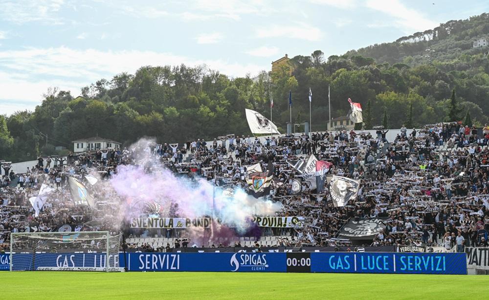 Tifosi Spezia