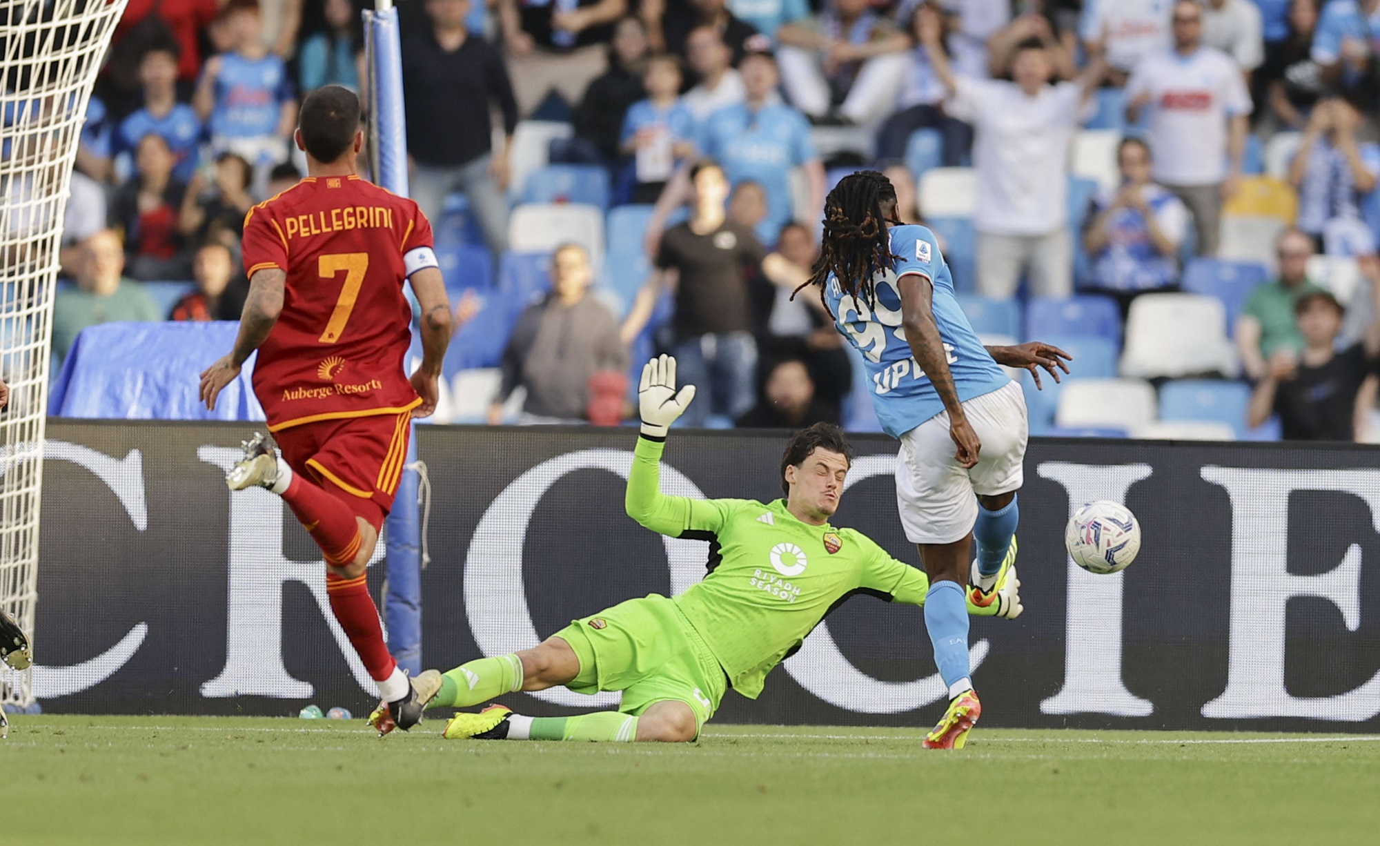 Andre Zambo Anguissa e Mile Svilar, Napoli-Roma