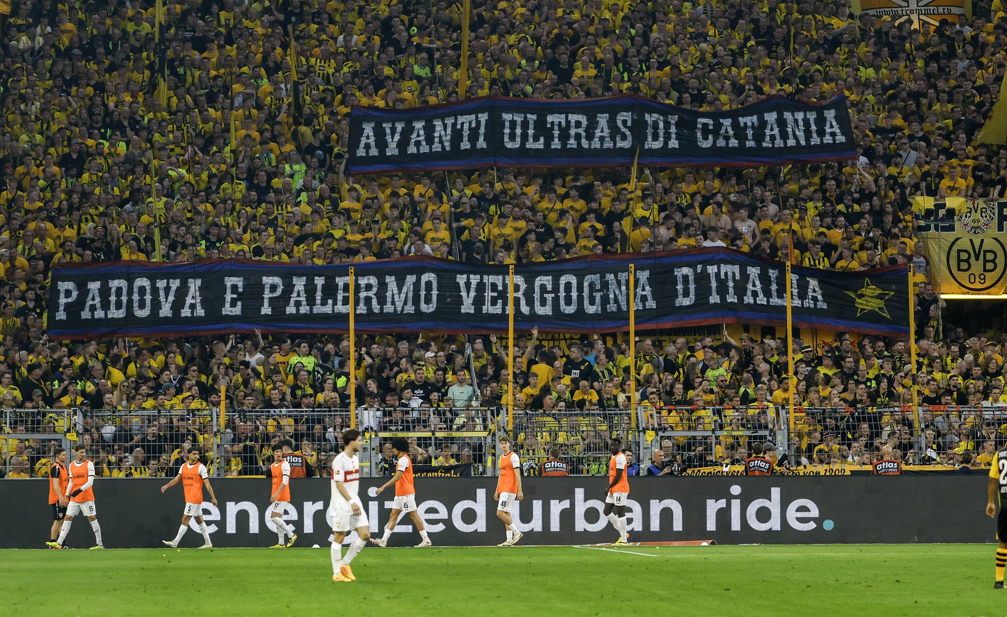 Striscione Borussia Doertmund