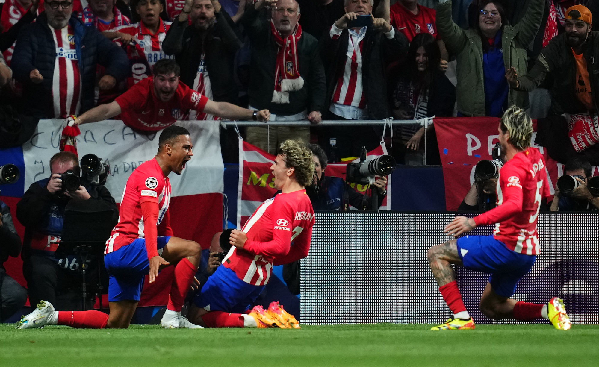 Samuel Lino e Antoine Griezmann