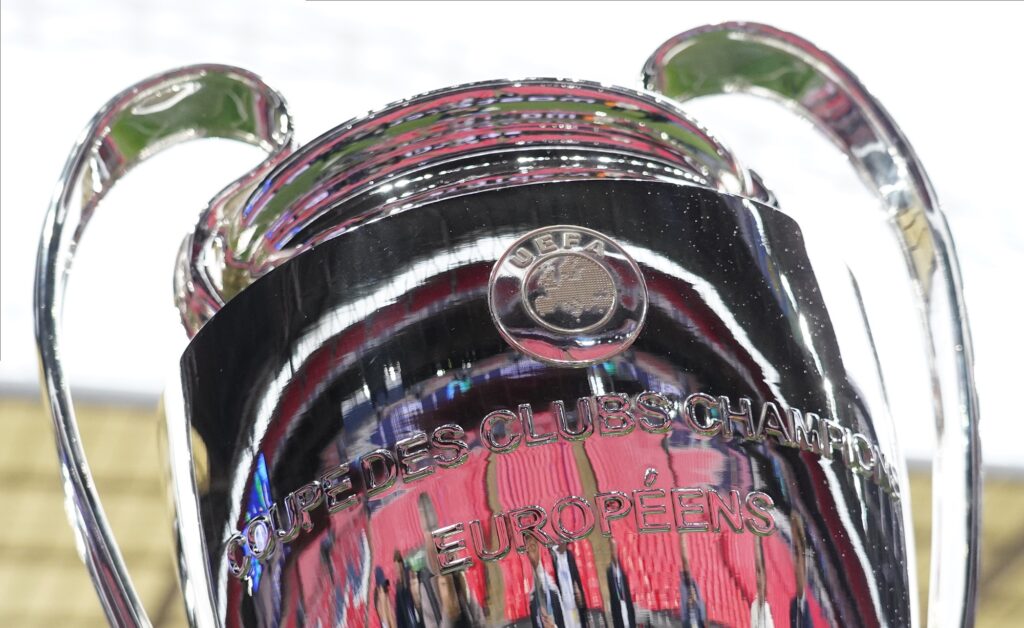 REGOLAMENTO PLAYOFF Champions League 2024/2025