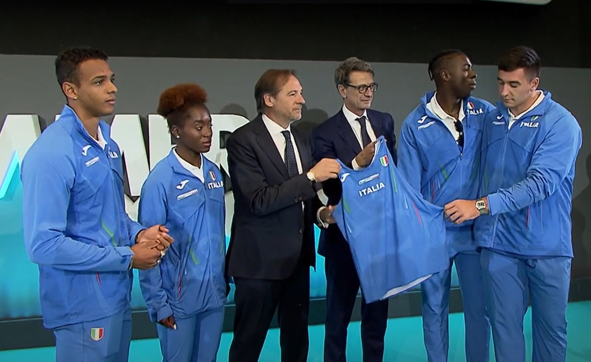 Presentazione maglia atletica