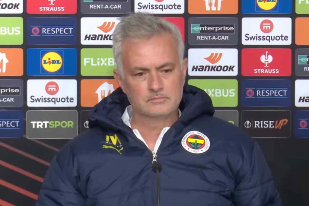 Mourinho in conferenza stampa