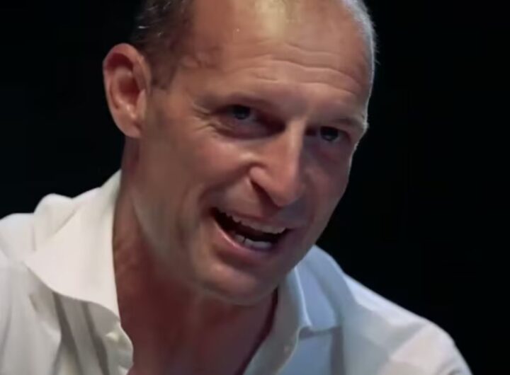 Allegri durante una intervista