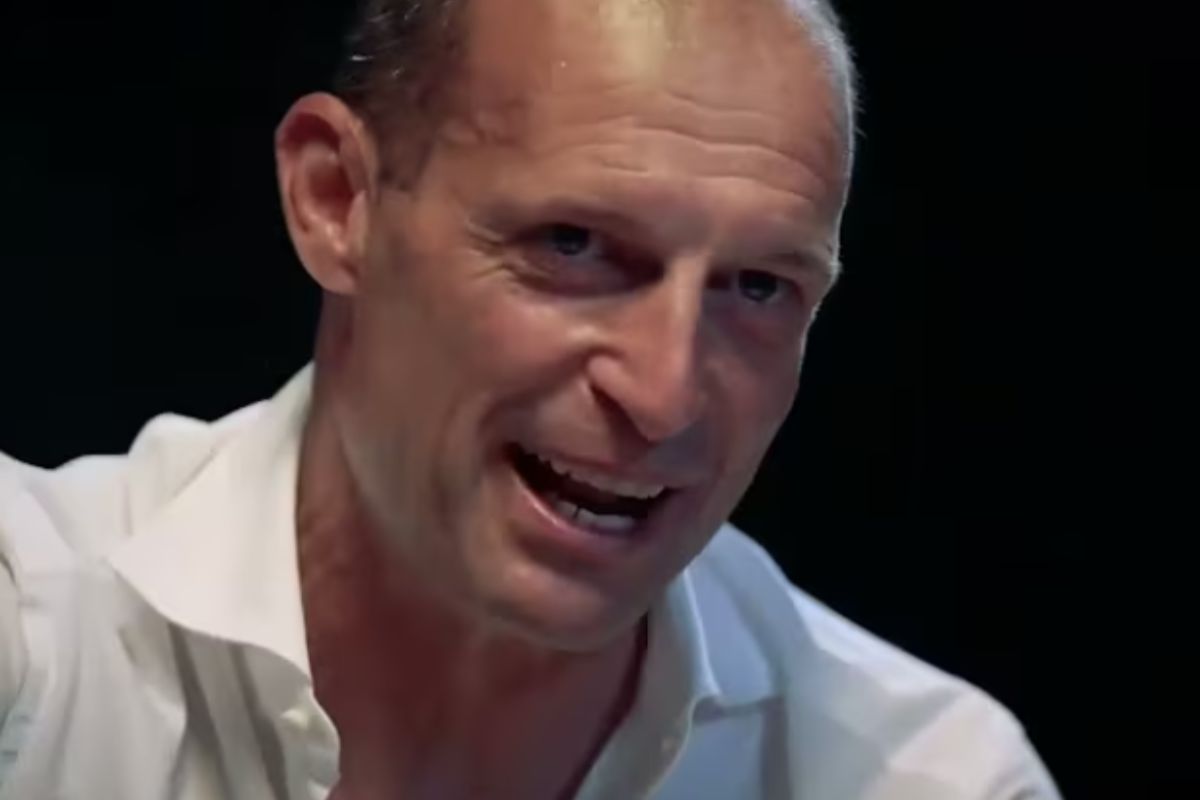 Allegri durante una intervista