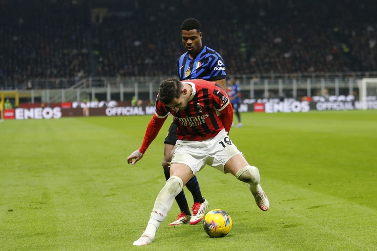 Denzel Dumfries e Theo Hernandez - Foto Nderim Kaceli / IPA Sport / IPA