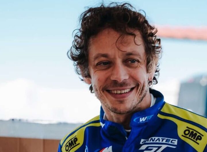 Rossi sorridente in Kart