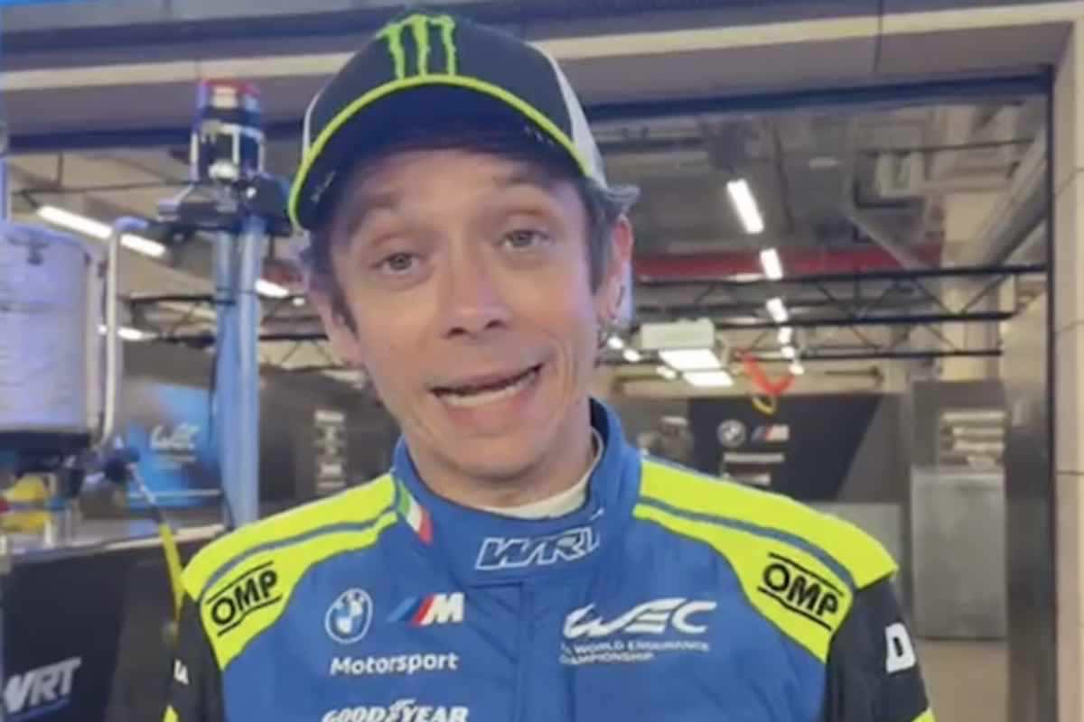 Valentino Rossi durante una intervista