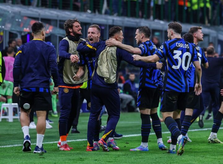 FC Internazionale players celebrate during UEFA Champions League 2024/25 Semi Final - 2nd leg football match between FC Internazionale and FC Barcelona at San Siro Stadium