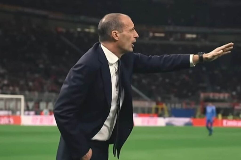 Allegri dà indicazioni dalla panchina